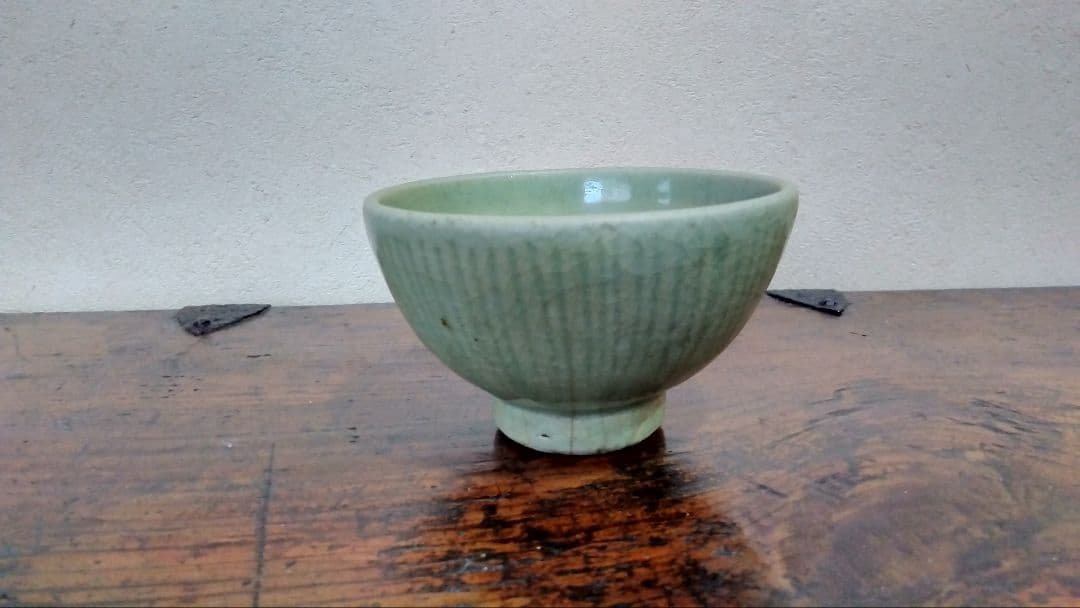 李朝(後期)青磁しのぎ茶碗